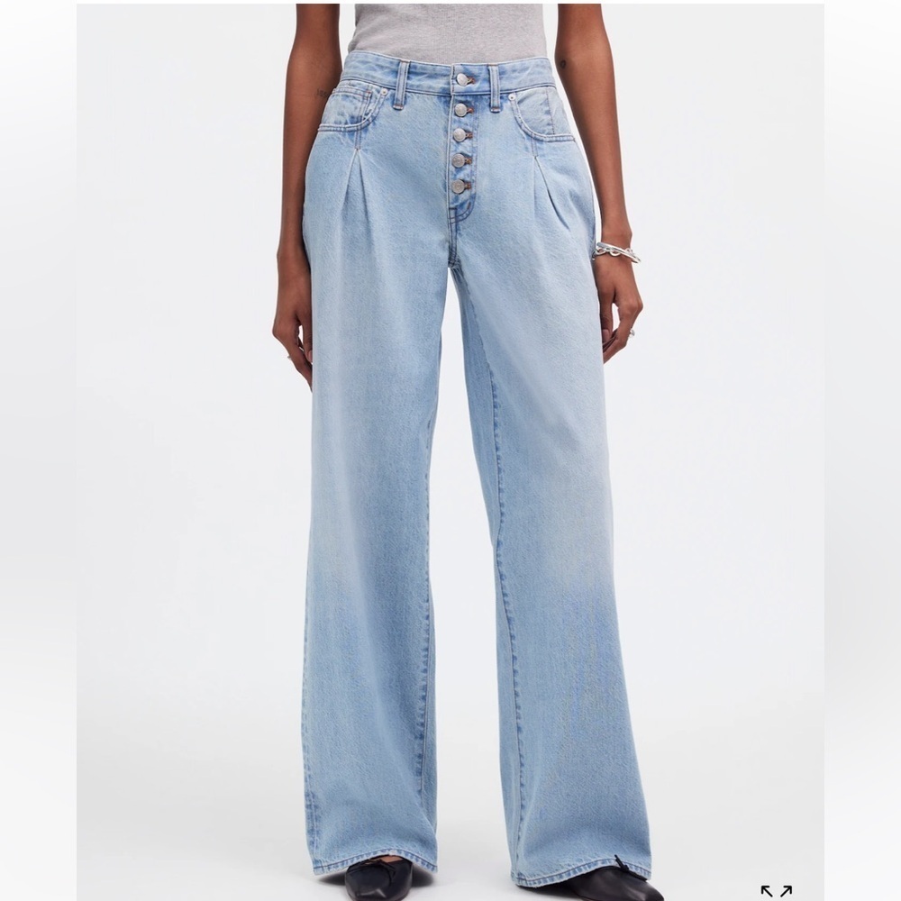 Madewell Superwide-Leg Jeans in Cather Wash: Button-Front Edition Size 32 NQ161